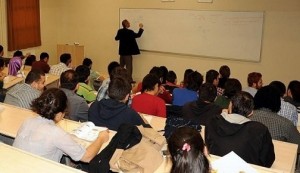 "ÜNİVERSİTELERİMİZ VE YÜKSEKÖĞRETİMDE MEVCUT DURUM" Okumak için tıklayınız.
