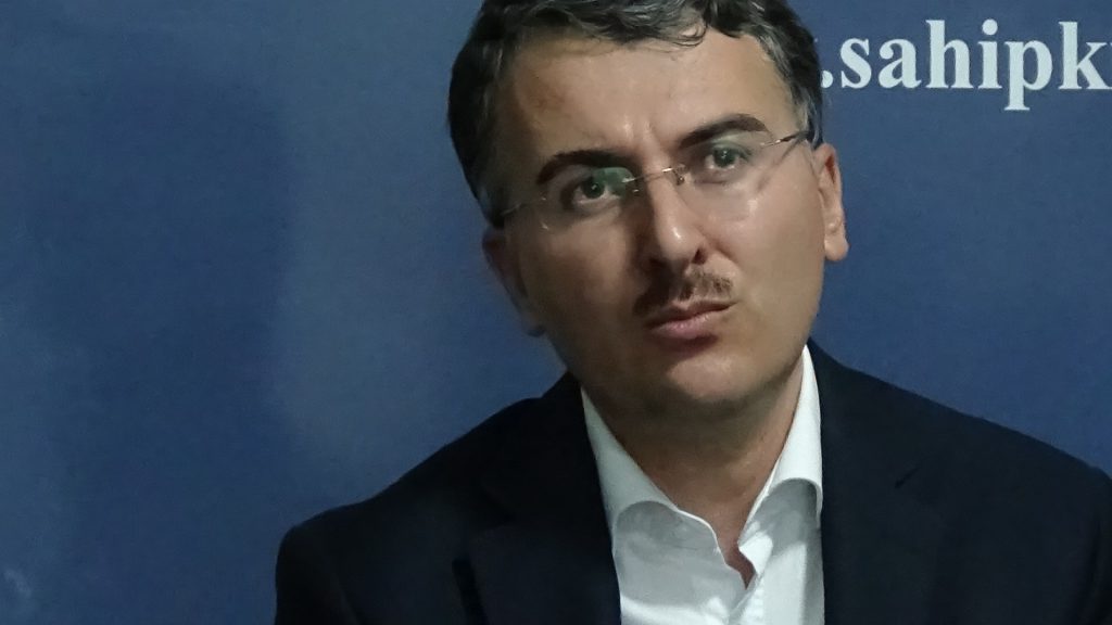suleyman-erdem-3