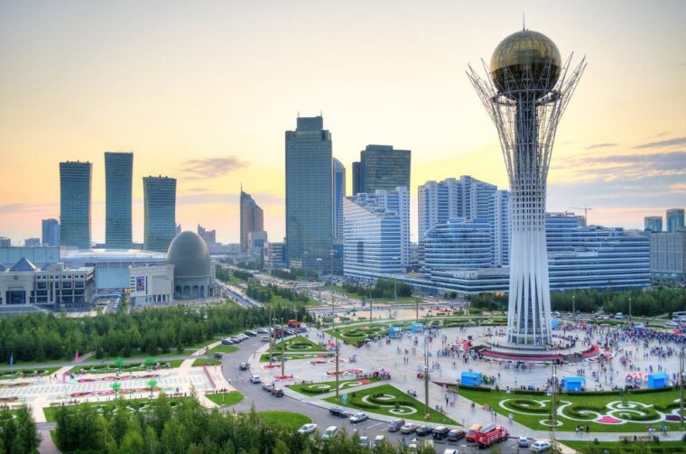 SASAM BAŞKANI KARAKÖSE KAZAK BASININA “KAZAKİSTAN BAŞKENT GÜNÜ” İLE İLGİLİ DEĞERLENDİRMEDE BULUNDU