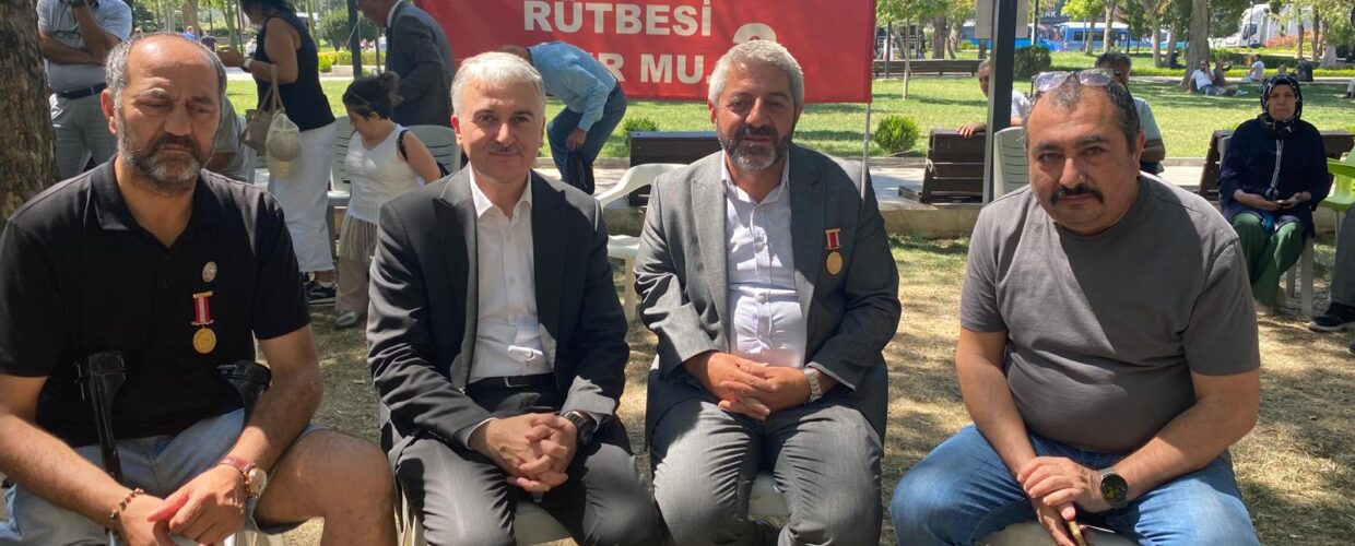 SASAM’DAN ER GAZİLER VE ŞEHİT AİLELERİNİN NÖBETİNE ZİYARET